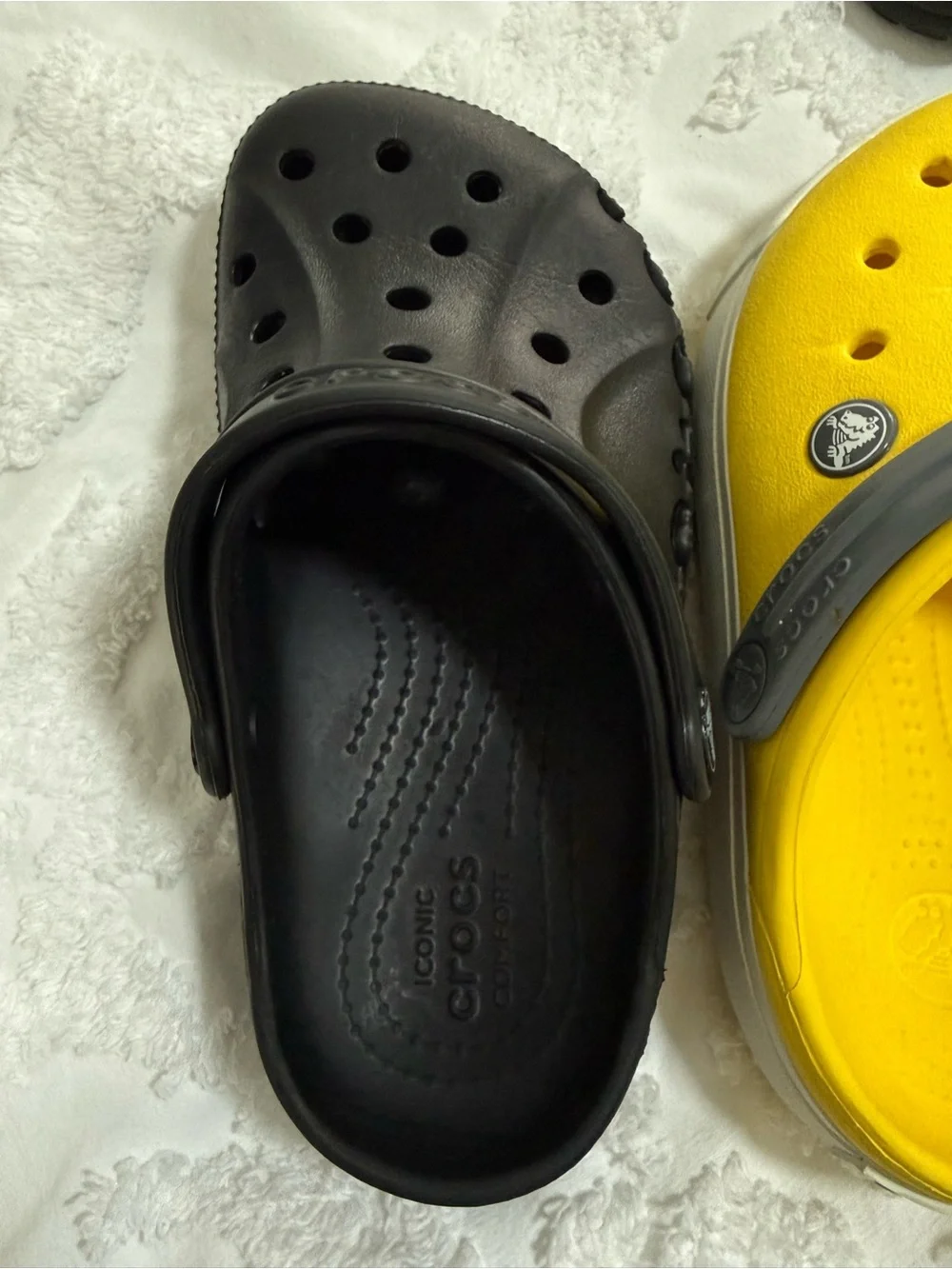 Crocs Kids Classic Clog - Black, Yellow, Blue j1